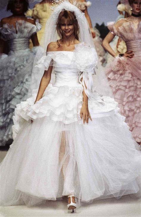 claudia schiffer chanel bride|chanel couture brides names.